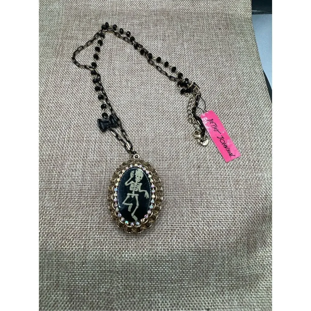 New Betsey Johnson Betsey Creep-show Dancing Skeleton Locket Necklace Rare Spook